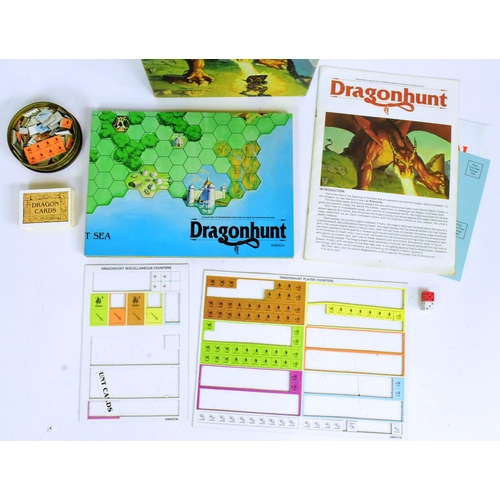 623 - Board Games - a vintage 1980s (1982) Avalon Hill Dragonhunt tabletop fantasy board game. The vendor ... 