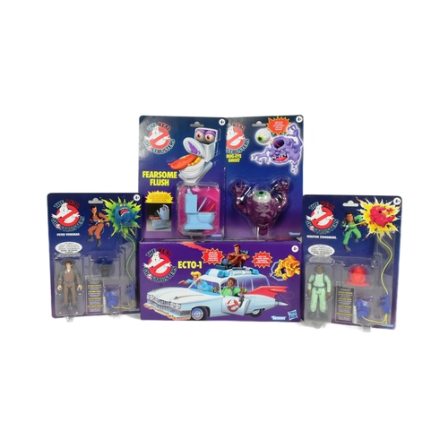 656 - The Real Ghostbusters - Kenner - a collection of 2021 Hasbro / Kenner re-issue action figures and Ec... 