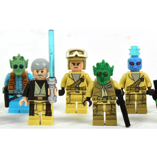 657 - Lego - a collection of x16 original Lego Star Wars minifigures comprising; Rodian Alliance Fighter, ... 