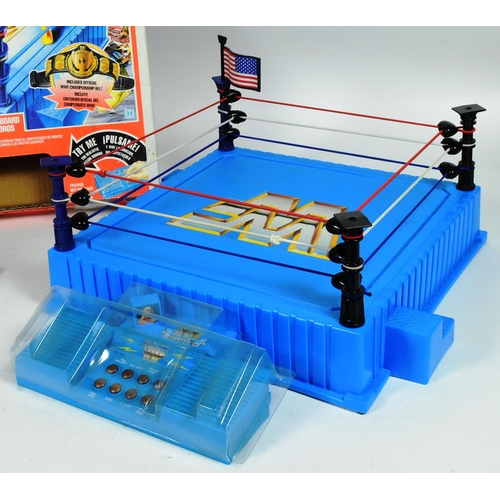 668 - WWF / World Wresting Federation - an original vintage 1991 Hasbro made ' Official Wrestling Ring,' w... 