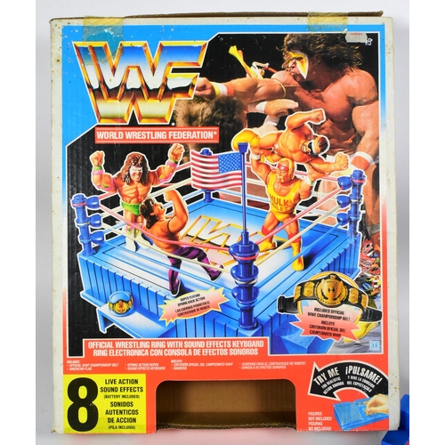 668 - WWF / World Wresting Federation - an original vintage 1991 Hasbro made ' Official Wrestling Ring,' w... 