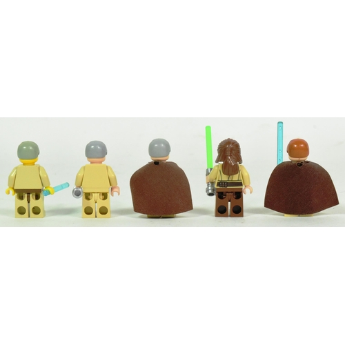 714 - Lego - a collection of x5 original Lego Star Wars minifigures comprising x4 Obi Wan Kenobi and x1 Qu... 