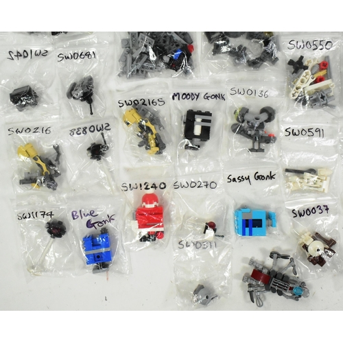 735 - Lego - a collection of x72 Lego Star Wars Droids, Advent Calendar figures and more to include; Dwarf... 