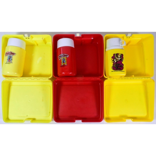 738 - Thermos - a collection of x3 vintage 1980s Thermos made TV / Film tie-in plastic lunchboxes and Ther... 