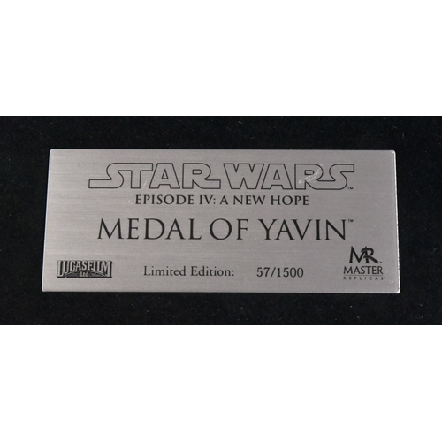 775 - Star Wars - Master Replicas - Limited Edition 1/1 scale replica ' Medal Of Yavin ' from Episode IV A... 