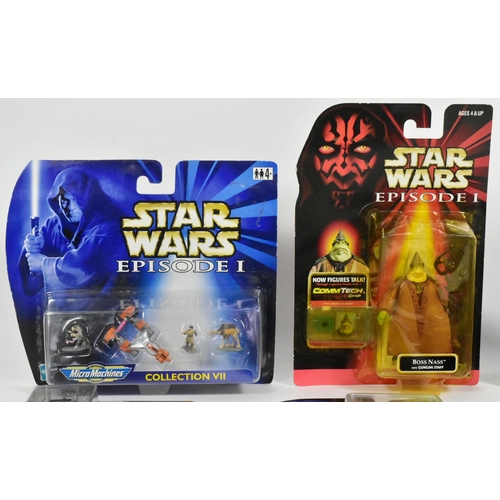 777 - Star Wars - a collection of assorted 1990s / 2000s Star Wars action figures and merchandise to inclu... 