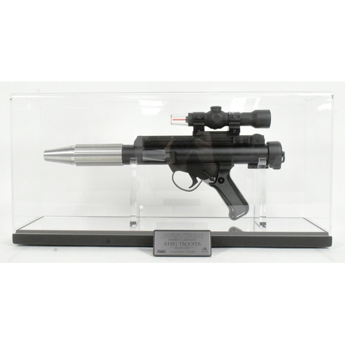 888 - Star Wars - Master Replicas - Limited Edition Rebel Trooper Blaster from A New Hope (1977) 1/1 scale... 