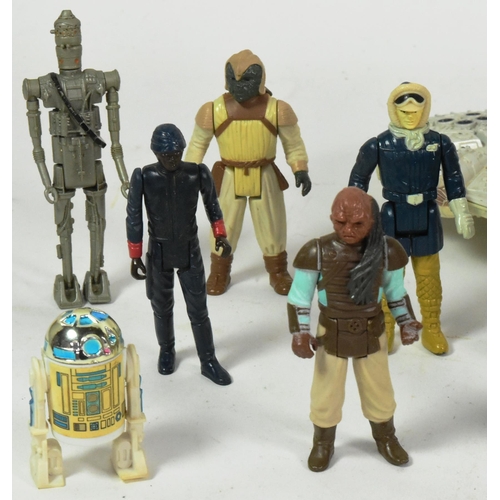 889 - Star Wars - a collection of original vintage Kenner / Palitoy Star Wars action figures and playsets,... 