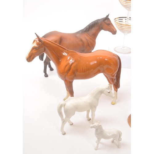 21 - Beswick - Collection of  porcelain china horse statues / figurines. Together with jockey statues (af... 