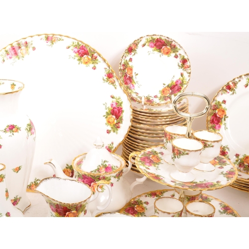3 - Royal Albert - Old Country Roses - A large extensive collection of vintage 20th century porcelain ch... 