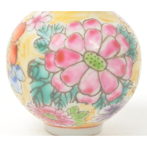 32 - A 19th century circa 1840s Chinese porcelain stem vase / double gourd snuff bottle. Hand painted flo... 