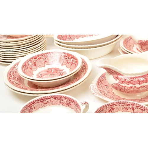 53 - Masons - Early 20th Century - A collection of English Ironstone red Vista Masons dinner service, dep... 