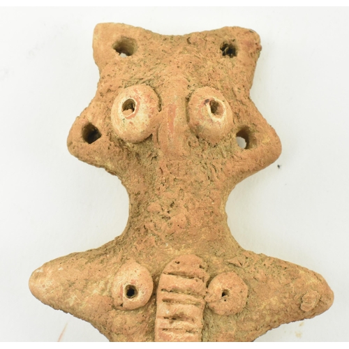 101 - A Syro-Hittite terracotta goddess figurine, believed 1st millennium BC, possibly depicting the godde... 