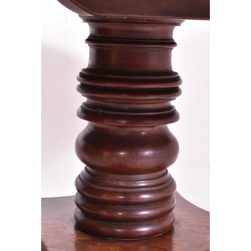 385 - A George III early 19th century mahogany tilt top breakfast table. The table having a circular top w... 