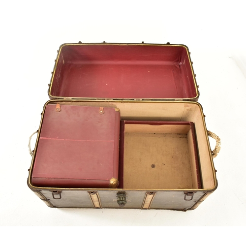 413 - S. & B. Solomons, 39 Albemarle St, London - A Victorian 19th century leather bound & brass refractin... 