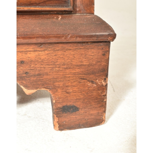 461 - A George III 19th century mahogany bachelor's pedestal chest of drawers. The chest having a flared t... 