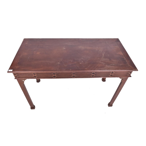 542 - A Chinese Chippendale style 19th century mahogany serving table. The table having a rectangular stra... 