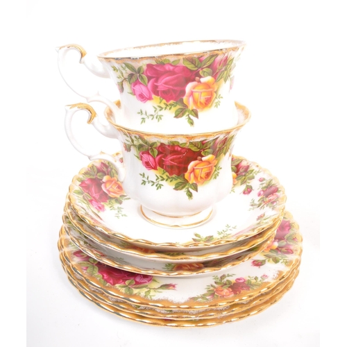 136 - Royal Albert - Old Country Roses - A porcelain china Royal Albert part tea service in the Old Countr... 