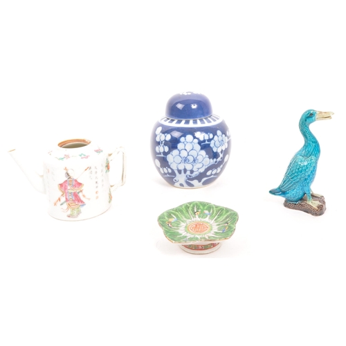 179 - A collection of 19th Century / early 20th Century Chinese ceramics comprising of teapot, blue and wh... 