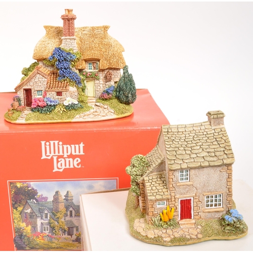 204 - Lilliput Lane - A collection of ten 20th Century vintage Lilliput Lane cottage model figures all in ... 