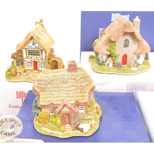 220 - Lilliput Lane - A collection of seventeen 20th Century Lilliput Lane cottage model figures all in or... 