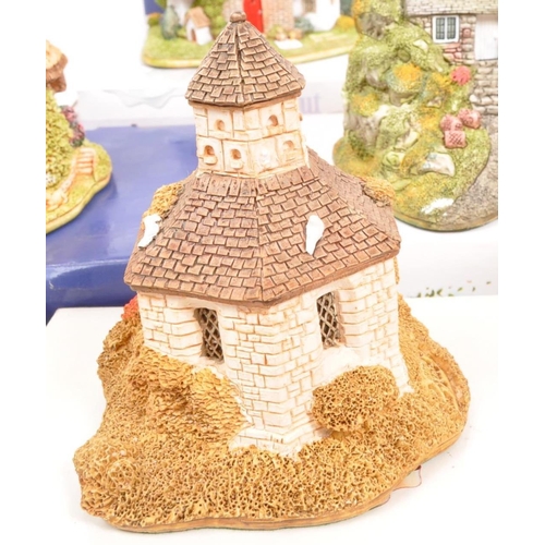 220 - Lilliput Lane - A collection of seventeen 20th Century Lilliput Lane cottage model figures all in or... 