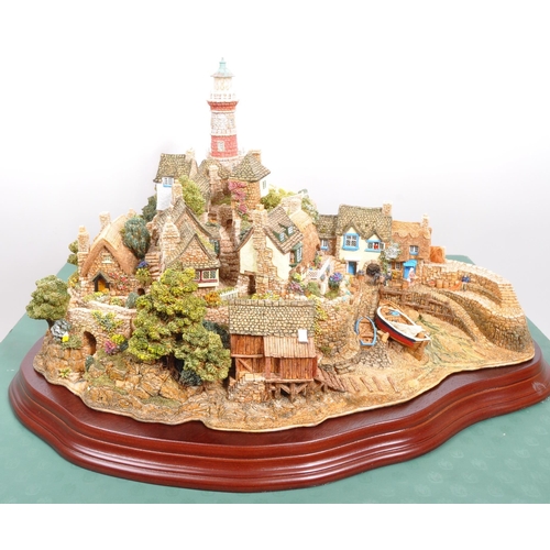 221 - Lilliput Lane - A large 20th Century Lilliput Lane cottages model figure ' Out of the Storm ' L2064,... 