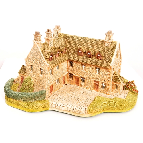 228 - Lilliput Lane - A collection of eight 20th Century Lilliput Lane cottage model figures all in origin... 