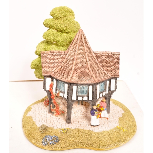 229 - Lilliput Lane - A collection of six 20th Century Lilliput Lane cottage model figures all in original... 