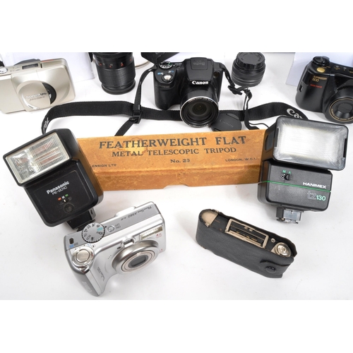 236 - Olympus / Praktica / Canon - A collection of cameras and accessories to include an Olympus mju 140, ... 