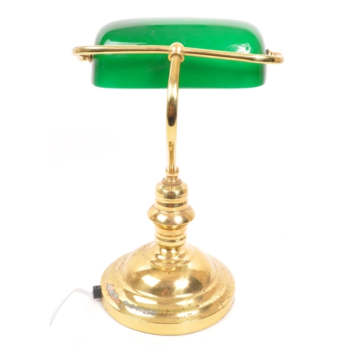 264 - A mid 20th Century vintage bankers table top desk lamp light. Having green glass lightshade supporte... 