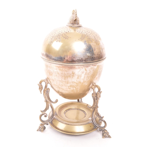 286 - James Deakin & Sons - A 19th Century Victorian silver plated James Deakin & Sons egg coddler having ... 