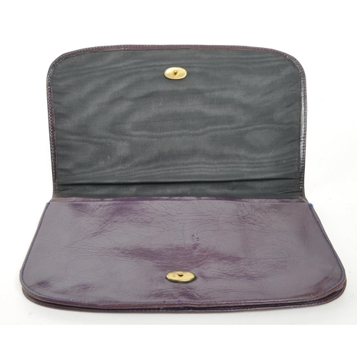 355 - Mulberry - A vintage Mulberry leather clutch bag / purse. The clutch in plum tone leather, with two ... 