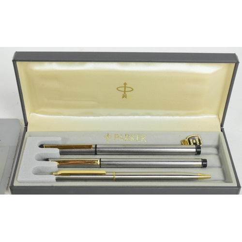 356 - Parker / Cross - A collection of Parker and Cross pens. The collection to include a Parker Jotter Fo... 