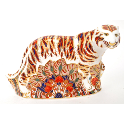 38 - Royal Crown Derby - A large porcelain china Royal Crown Derby paperweight figure ' Bengal Tiger ' wi... 