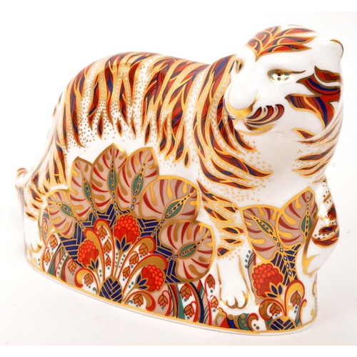 38 - Royal Crown Derby - A large porcelain china Royal Crown Derby paperweight figure ' Bengal Tiger ' wi... 