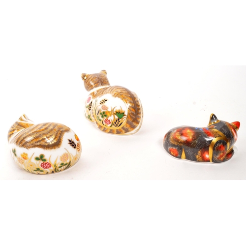 4 - Royal Crown Derby - A collection of three porcelain china Royal Crown Derby cat paperweight figures ... 