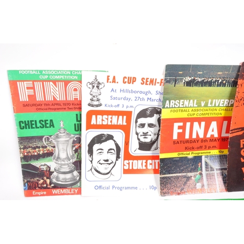 539 - FA Cup - Sporting Interest - A large collection of 20th century FA Cup football programmes. The coll... 