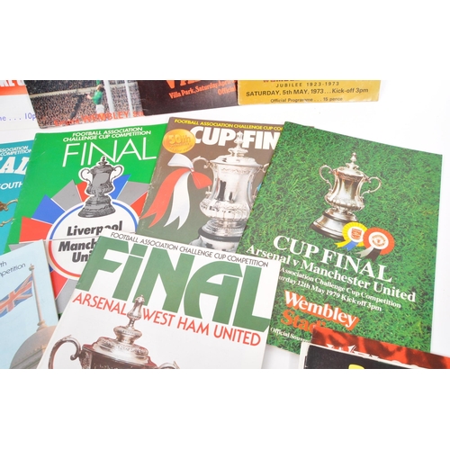 539 - FA Cup - Sporting Interest - A large collection of 20th century FA Cup football programmes. The coll... 