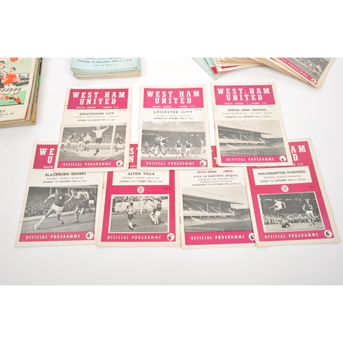 544 - Sporting Interest - A large collection of mid 20th century West Ham and Fulham London football club ... 