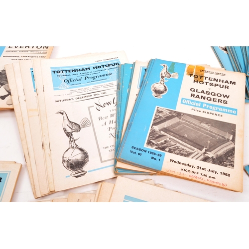 547 - A large collection of 1960s and 1970s Tottenham Hotspur Football Club programmes. The collection of ... 