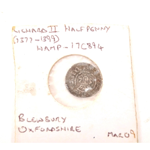 548 - Two early 17th century British silver half groat coins, alongside a Richard II half penny. The colle... 