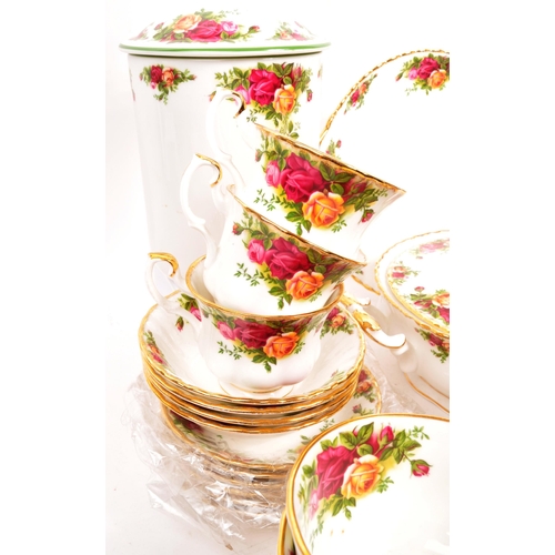 8 - Royal Albert - Old Country Roses - A 20th century Royal Albert Old Country Roses bone china tea serv... 