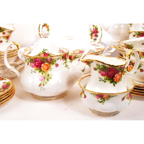 8 - Royal Albert - Old Country Roses - A 20th century Royal Albert Old Country Roses bone china tea serv... 