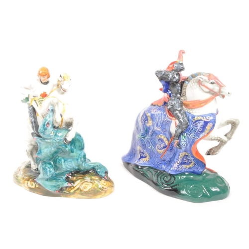 86 - Royal Doulton - A pair of porcelain china Royal Doulton figurines in the form of knights on horses. ... 