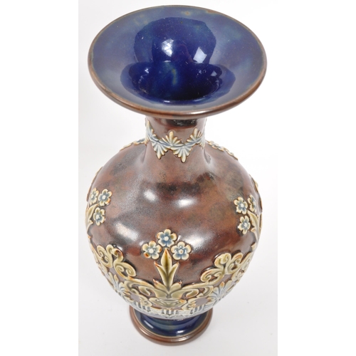 178 - Royal Doulton - Lambeth - Early 20th century pottery vase. With impressed marks to underside in blue... 