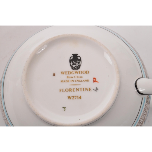 180 - Wedgwood - Florentine - An early 20th century Wedgwood porcelain china part tea service. Including m... 