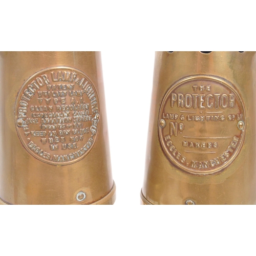 247 - Eccles - Two brass metal vintage 20th century safety miner's lamps. The protector lamp and lighting,... 