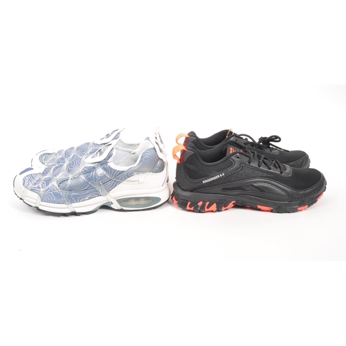 270 - Nike / Reebok - Two pair of contemporary trainers / active wear shoes. To include a pair of Reebok R... 