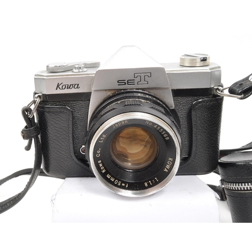 299 - Kowa - Two mid 20th century Kowa 35mm SLR cameras. The collection to include Kowa SE and SET 35mm SL... 